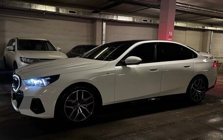 BMW 5 серия, 2023 год, 6 850 000 рублей, 2 фотография