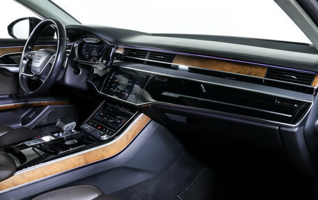 Audi A8, 2019 год, 5 500 000 рублей, 15 фотография