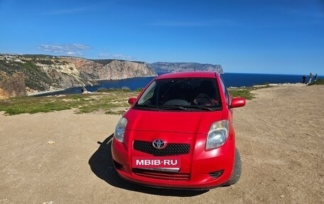 Toyota Yaris III рестайлинг, 2007 год, 420 000 рублей, 3 фотография