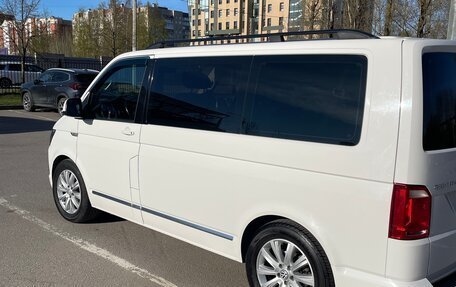 Volkswagen Caravelle T6 рестайлинг, 2018 год, 3 400 000 рублей, 2 фотография