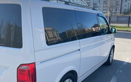Volkswagen Caravelle T6 рестайлинг, 2018 год, 3 400 000 рублей, 3 фотография
