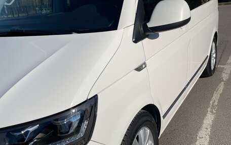 Volkswagen Caravelle T6 рестайлинг, 2018 год, 3 400 000 рублей, 9 фотография