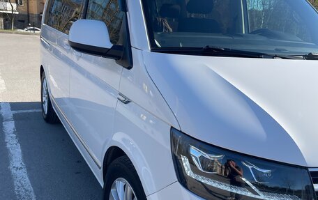 Volkswagen Caravelle T6 рестайлинг, 2018 год, 3 400 000 рублей, 10 фотография