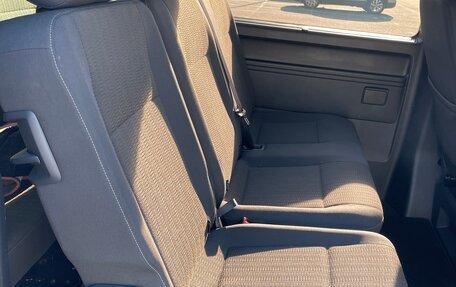 Volkswagen Caravelle T6 рестайлинг, 2018 год, 3 400 000 рублей, 27 фотография