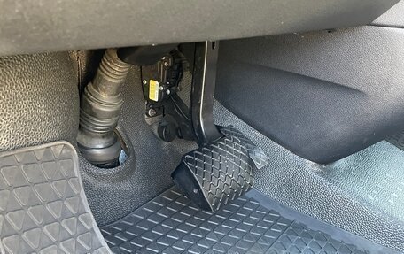 Volkswagen Caravelle T6 рестайлинг, 2018 год, 3 400 000 рублей, 36 фотография