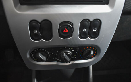 Renault Sandero I, 2013 год, 589 000 рублей, 15 фотография