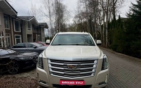 Cadillac Escalade IV, 2015 год, 3 850 000 рублей, 1 фотография