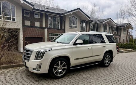 Cadillac Escalade IV, 2015 год, 3 850 000 рублей, 2 фотография