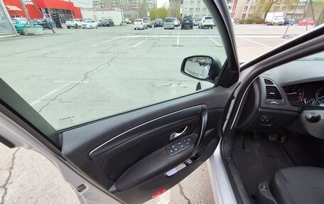 Renault Laguna III рестайлинг, 2008 год, 420 000 рублей, 21 фотография