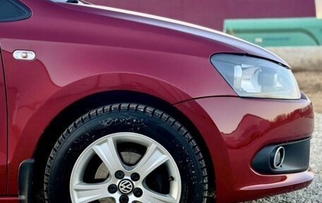Volkswagen Polo VI (EU Market), 2011 год, 880 000 рублей, 3 фотография