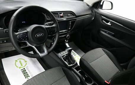 KIA Rio IV, 2018 год, 1 495 000 рублей, 9 фотография