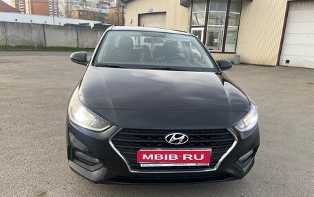 Hyundai Solaris II рестайлинг, 2019 год, 1 300 000 рублей, 1 фотография