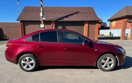 Chevrolet Cruze II, 2010 год, 450 000 рублей, 3 фотография
