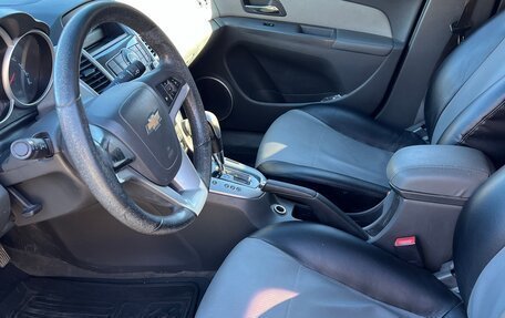 Chevrolet Cruze II, 2010 год, 450 000 рублей, 9 фотография