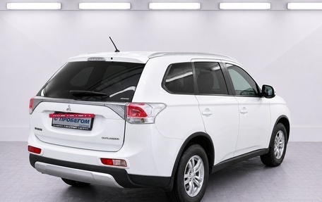 Mitsubishi Outlander III рестайлинг 3, 2014 год, 1 675 000 рублей, 5 фотография