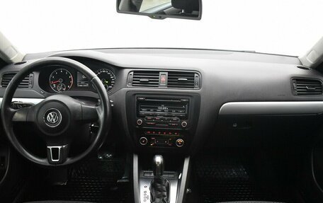 Volkswagen Jetta VI, 2012 год, 900 000 рублей, 5 фотография