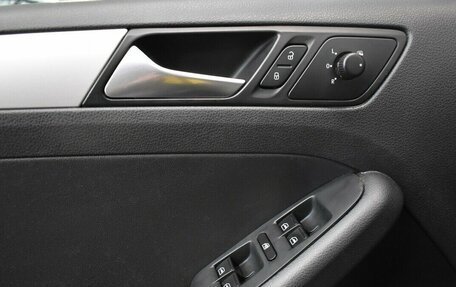 Volkswagen Jetta VI, 2012 год, 900 000 рублей, 8 фотография
