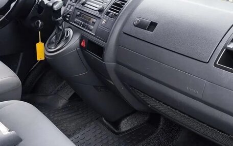 Volkswagen Caravelle T5, 2008 год, 1 440 000 рублей, 4 фотография