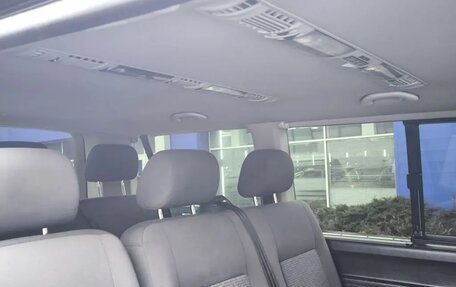 Volkswagen Caravelle T5, 2008 год, 1 440 000 рублей, 6 фотография