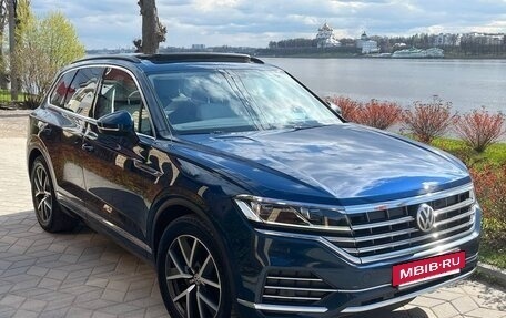 Volkswagen Touareg III, 2019 год, 4 300 000 рублей, 9 фотография