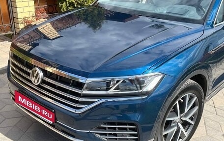 Volkswagen Touareg III, 2019 год, 4 300 000 рублей, 3 фотография