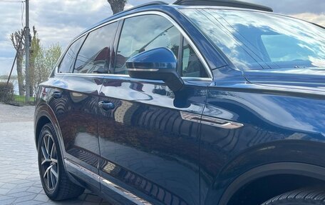 Volkswagen Touareg III, 2019 год, 4 300 000 рублей, 11 фотография
