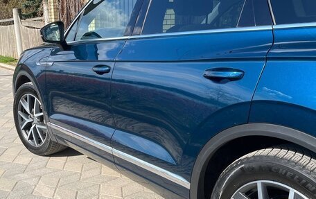 Volkswagen Touareg III, 2019 год, 4 300 000 рублей, 19 фотография