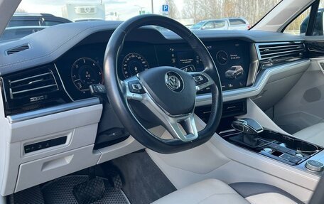 Volkswagen Touareg III, 2019 год, 4 300 000 рублей, 21 фотография