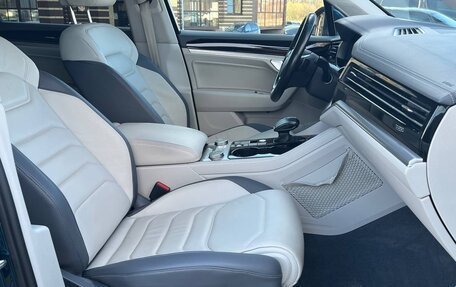 Volkswagen Touareg III, 2019 год, 4 300 000 рублей, 27 фотография