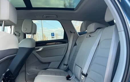 Volkswagen Touareg III, 2019 год, 4 300 000 рублей, 36 фотография