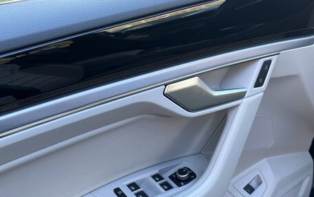 Volkswagen Touareg III, 2019 год, 4 300 000 рублей, 38 фотография
