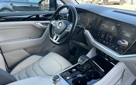 Volkswagen Touareg III, 2019 год, 4 300 000 рублей, 32 фотография