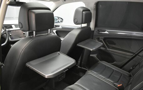 Volkswagen Tiguan II, 2018 год, 2 970 000 рублей, 11 фотография