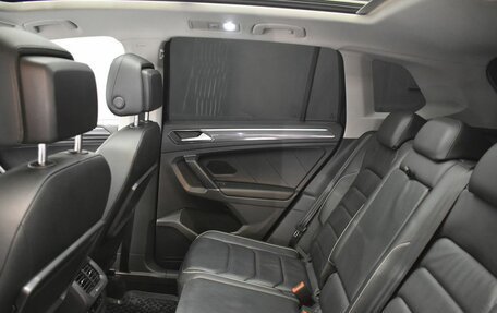 Volkswagen Tiguan II, 2018 год, 2 970 000 рублей, 9 фотография