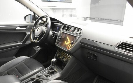 Volkswagen Tiguan II, 2018 год, 2 970 000 рублей, 14 фотография