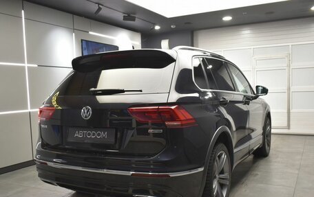 Volkswagen Tiguan II, 2018 год, 2 970 000 рублей, 5 фотография
