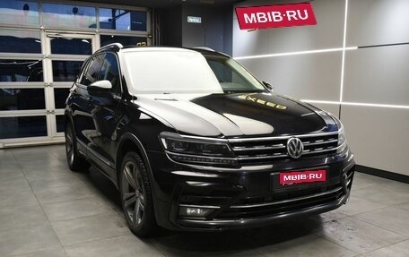 Volkswagen Tiguan II, 2018 год, 2 970 000 рублей, 3 фотография