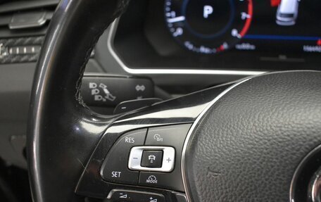 Volkswagen Tiguan II, 2018 год, 2 970 000 рублей, 18 фотография