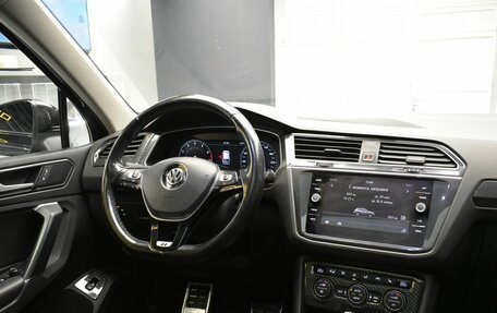 Volkswagen Tiguan II, 2018 год, 2 970 000 рублей, 17 фотография