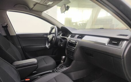 Skoda Rapid I, 2014 год, 900 000 рублей, 13 фотография