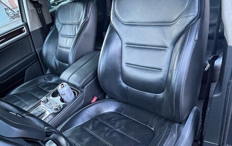 Volkswagen Touareg III, 2011 год, 2 100 000 рублей, 4 фотография