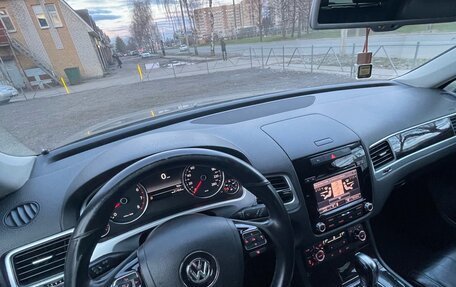 Volkswagen Touareg III, 2011 год, 2 100 000 рублей, 9 фотография