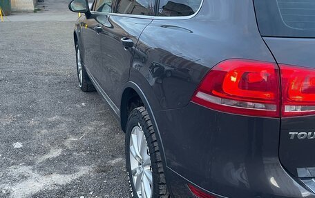 Volkswagen Touareg III, 2011 год, 2 100 000 рублей, 10 фотография