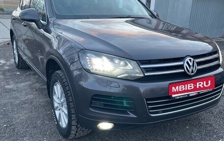 Volkswagen Touareg III, 2011 год, 2 100 000 рублей, 11 фотография