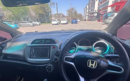 Honda Fit III, 2010 год, 600 000 рублей, 18 фотография