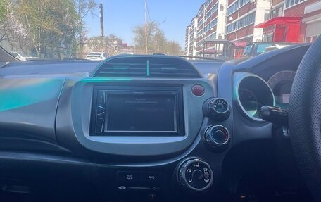 Honda Fit III, 2010 год, 600 000 рублей, 15 фотография