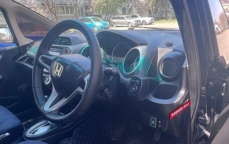Honda Fit III, 2010 год, 600 000 рублей, 10 фотография