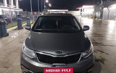 KIA Rio III рестайлинг, 2016 год, 940 000 рублей, 2 фотография