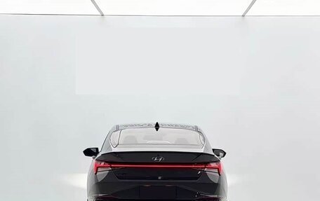 Hyundai Elantra, 2023 год, 1 360 000 рублей, 5 фотография