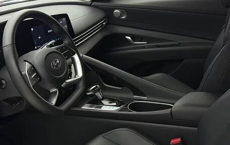 Hyundai Elantra, 2023 год, 1 360 000 рублей, 8 фотография